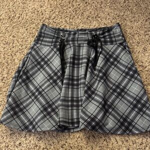 Chic Black and Gray Plaid Skater Skirt
